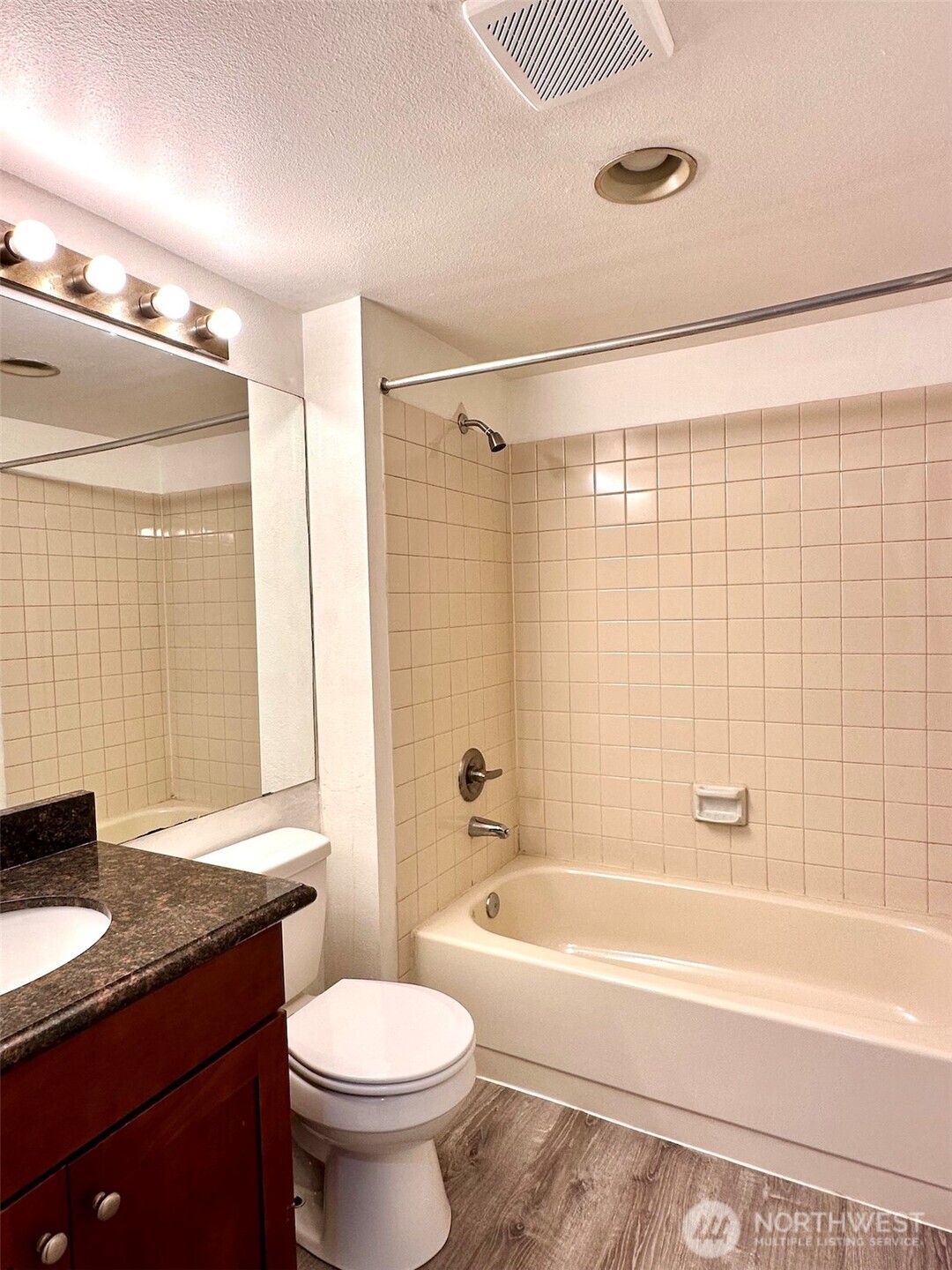 611 Southwest 5th Court, Unit A401 Renton, WA 98057 - Photo 19 of 22 Gallery Image 19