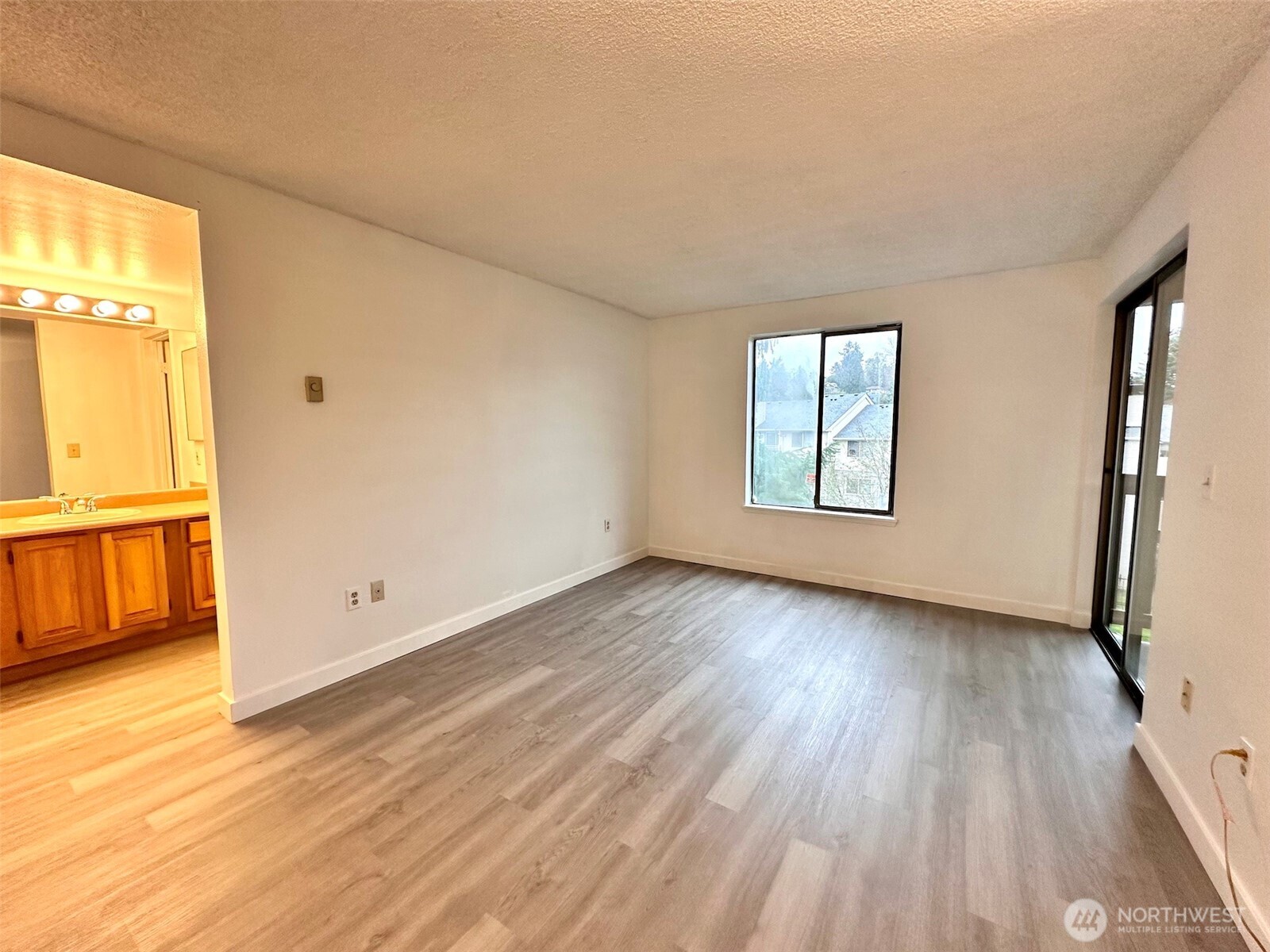 611 Southwest 5th Court, Unit A401 Renton, WA 98057 - Photo 10 of 22 Gallery Image 10