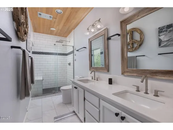 $525,000 | 4175 Highway 101, Unit A1, Depoe Bay, OR 97341