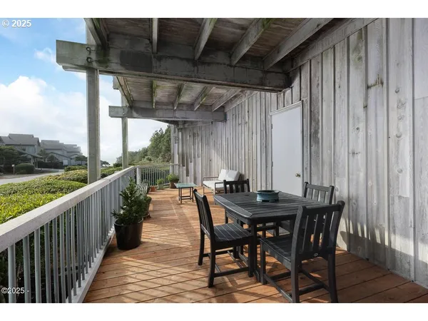 $525,000 | 4175 Highway 101, Unit A1, Depoe Bay, OR 97341
