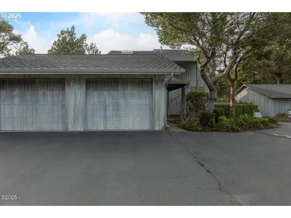 $525,000 | 4175 Highway 101, Unit A1, Depoe Bay, OR 97341