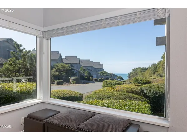 $525,000 | 4175 Highway 101, Unit A1, Depoe Bay, OR 97341