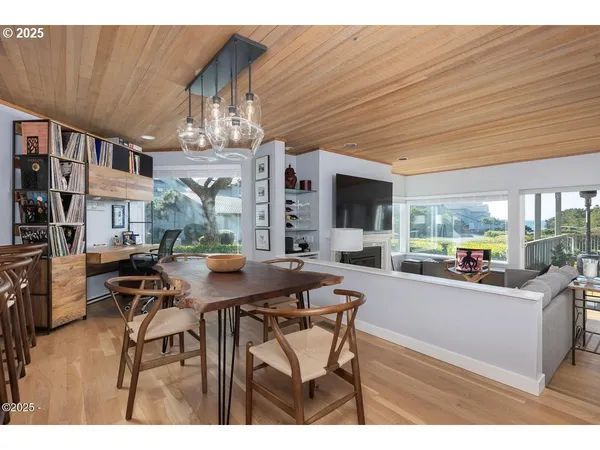 $525,000 | 4175 Highway 101, Unit A1, Depoe Bay, OR 97341