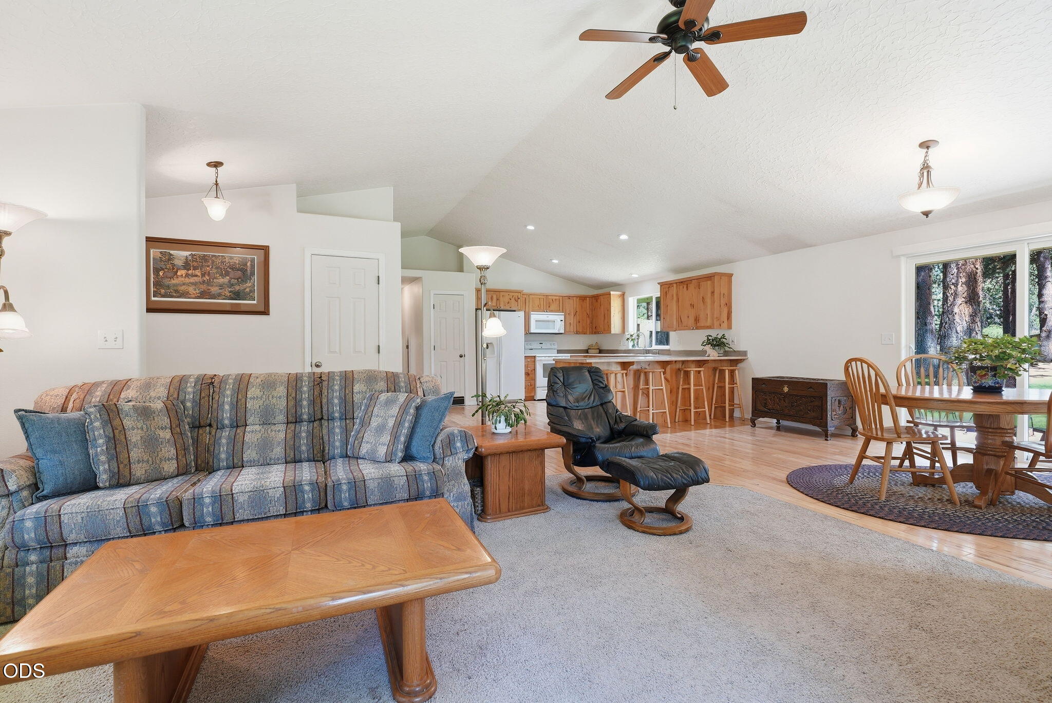 19184 Baker Road Bend, OR 97702 - Photo 5 of 57