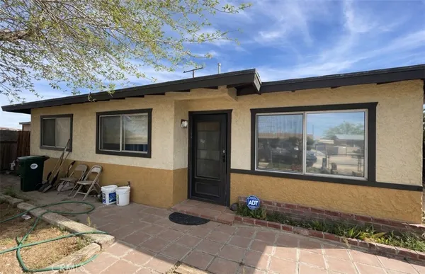 $279,900 | 34217 Woods Avenue, Barstow, CA 92311