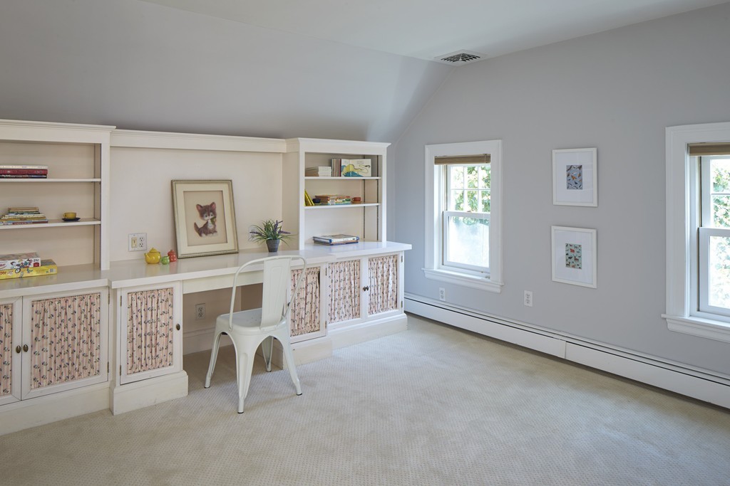 39 Benton Road Belmont, MA 02478 - Photo 11 of 14