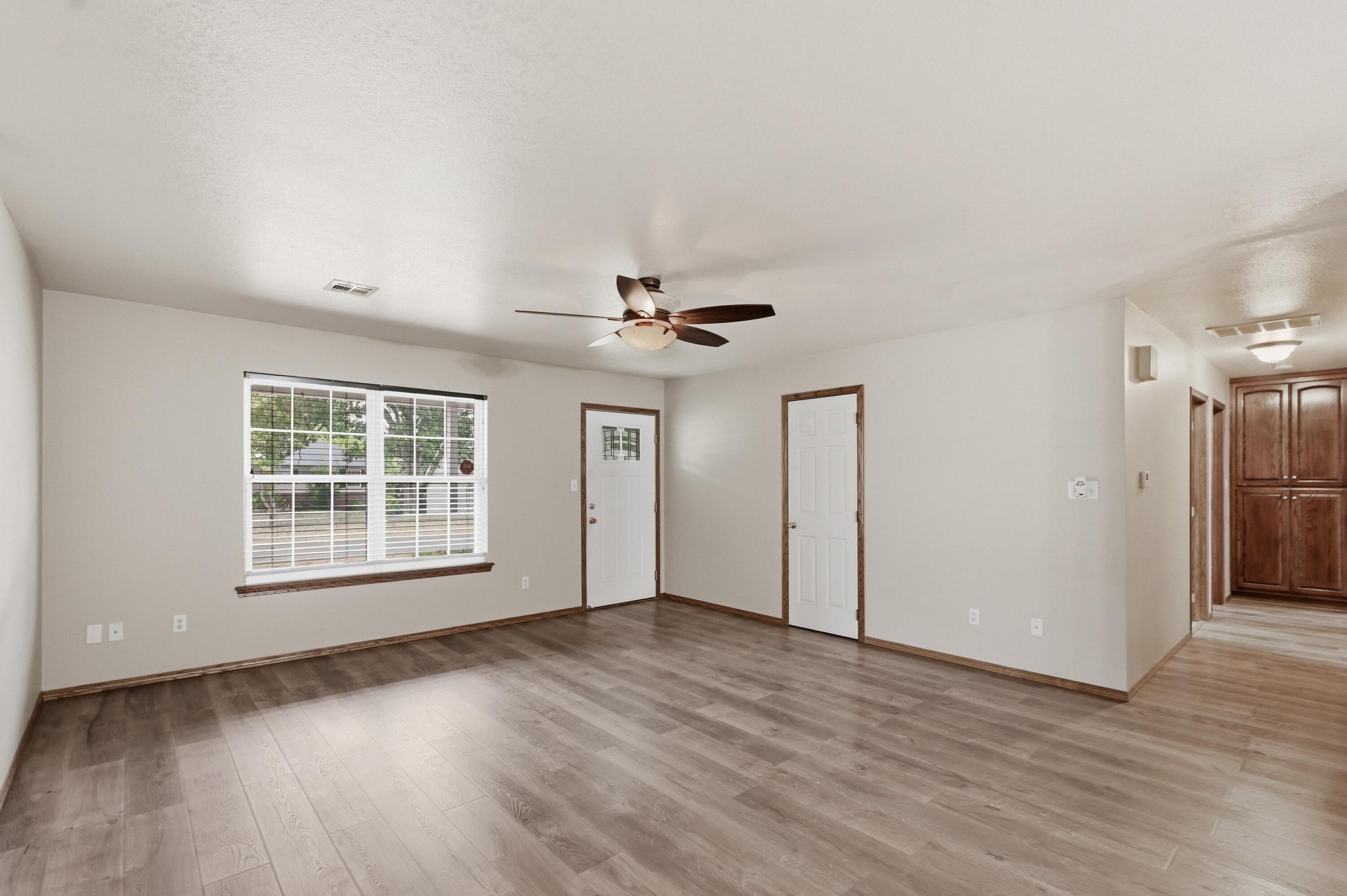 1317 Fox Ridge Lane Neosho, MO 64850 - Photo 8 of 45 008