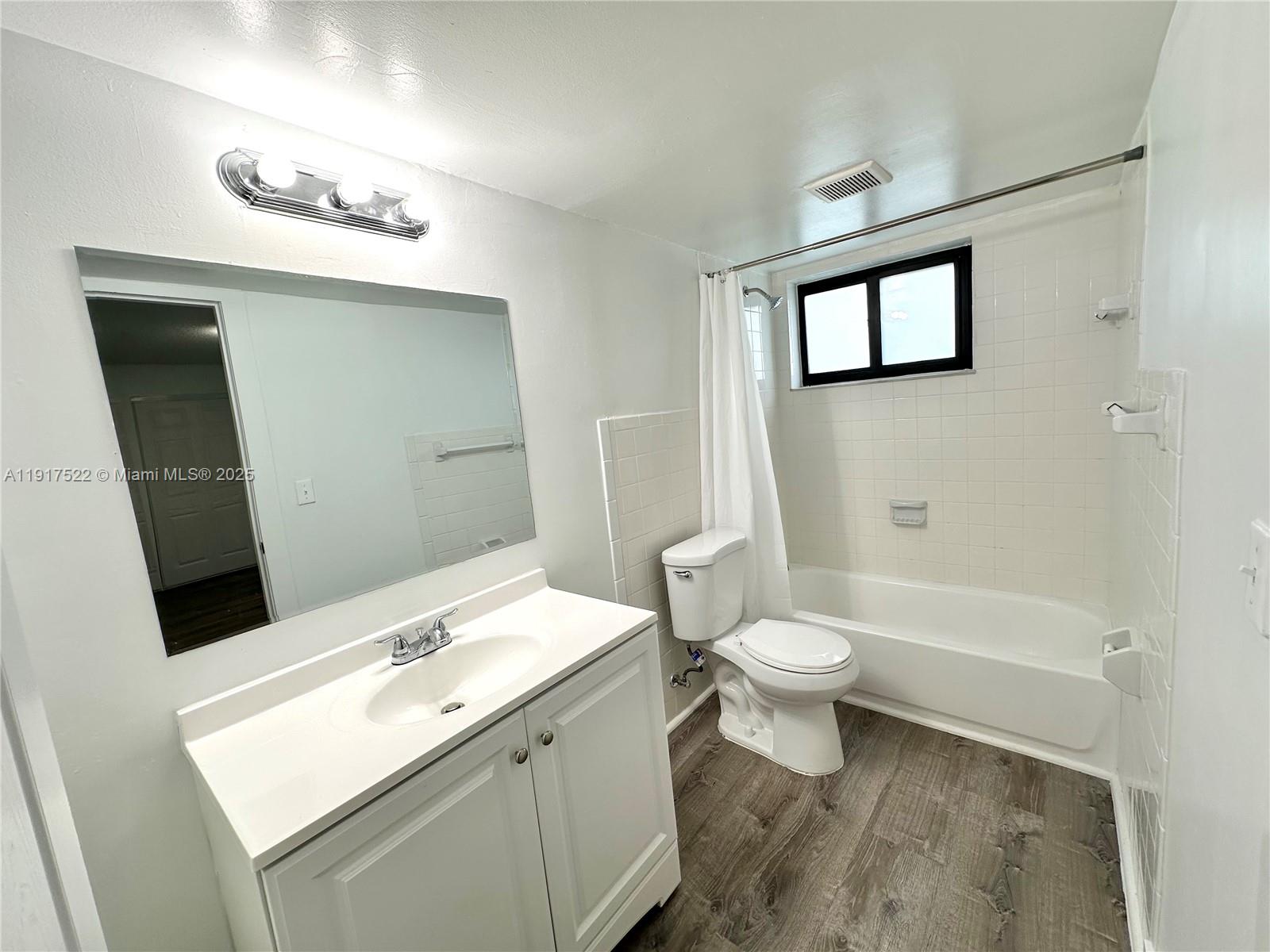 529 Southwest 4th Street, Unit 203 Miami, FL 33130 - Photo 11 of 31