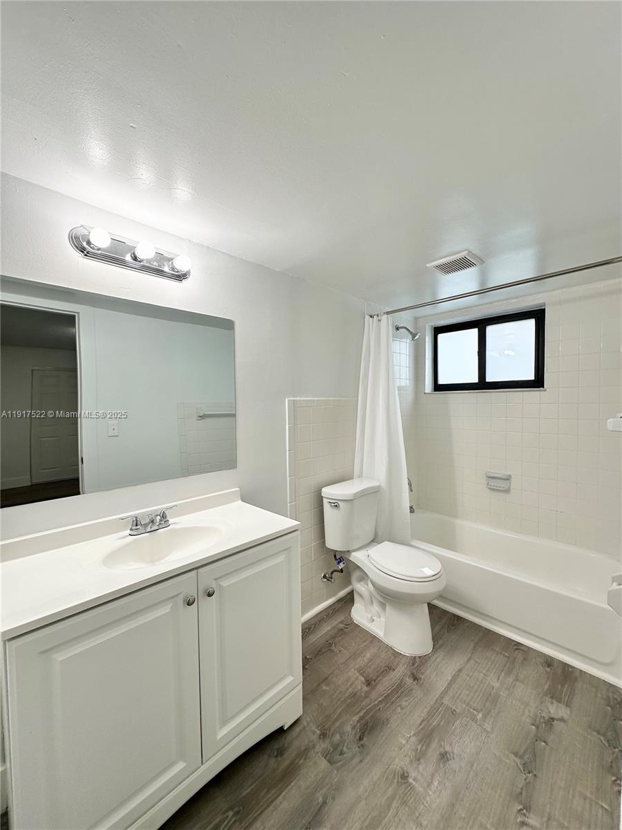 529 Southwest 4th Street, Unit 203 Miami, FL 33130 - Photo 13 of 31