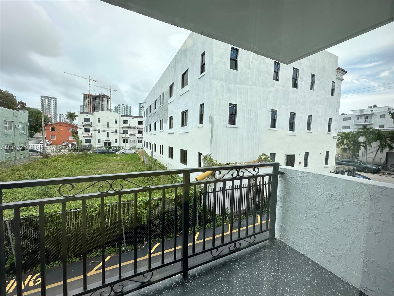 529 Southwest 4th Street, Unit 203 Miami, FL 33130 - Photo 20 of 31