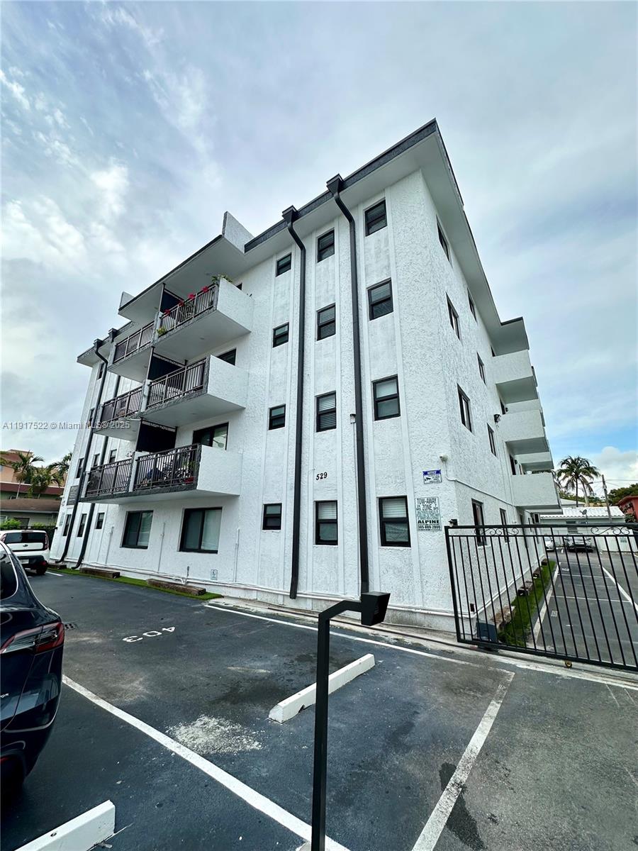 529 Southwest 4th Street, Unit 203 Miami, FL 33130 - Photo 31 of 31