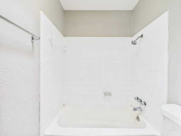 $1,325 | 616 West 51st Street, Unit 104, Austin, TX 78751
