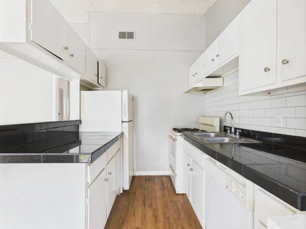 $1,325 | 616 West 51st Street, Unit 104, Austin, TX 78751