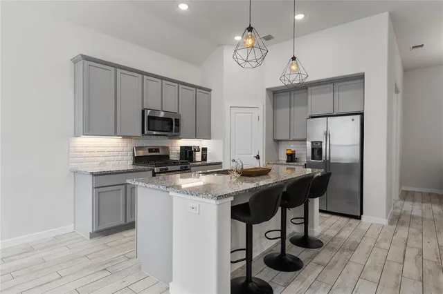 $2,450 | 11000 American Mustang Loop, Manor, TX 78653