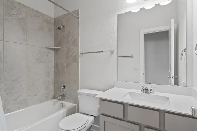 $2,450 | 11000 American Mustang Loop, Manor, TX 78653