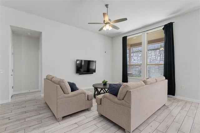 $2,450 | 11000 American Mustang Loop, Manor, TX 78653