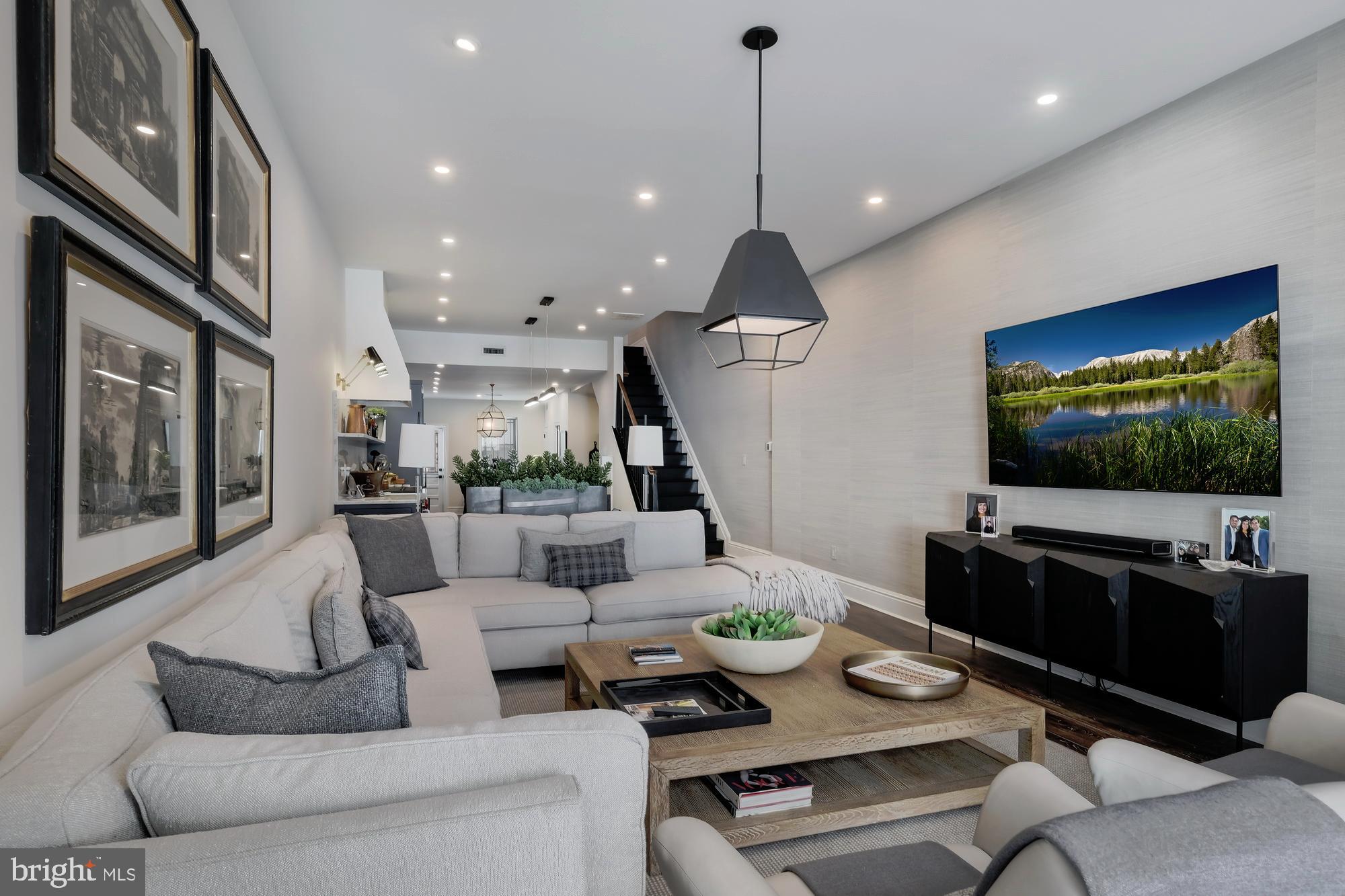 1710 Rittenhouse Square Philadelphia, PA 19103 - Photo 3 of 43