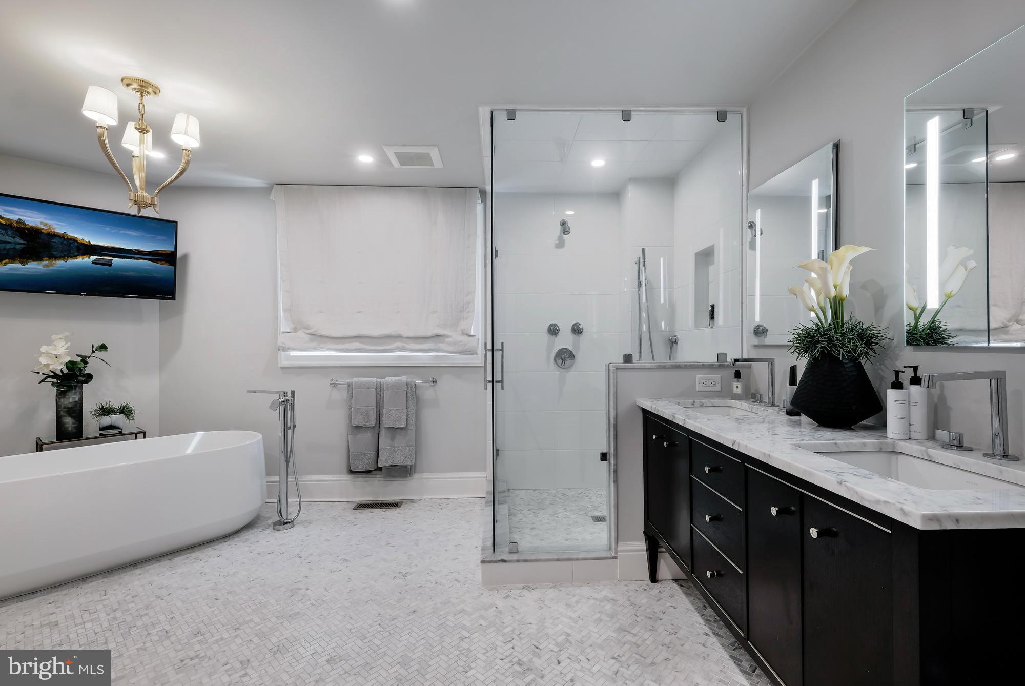 1710 Rittenhouse Square Philadelphia, PA 19103 - Photo 22 of 43