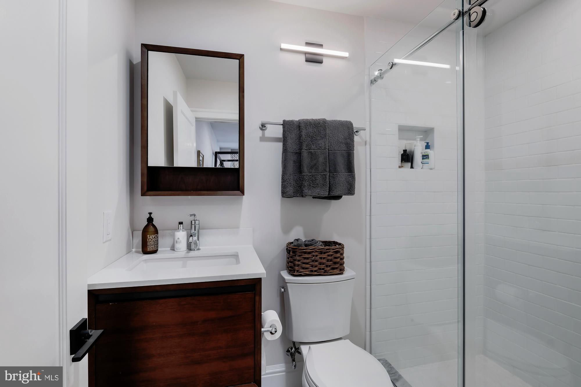 1710 Rittenhouse Square Philadelphia, PA 19103 - Photo 26 of 43