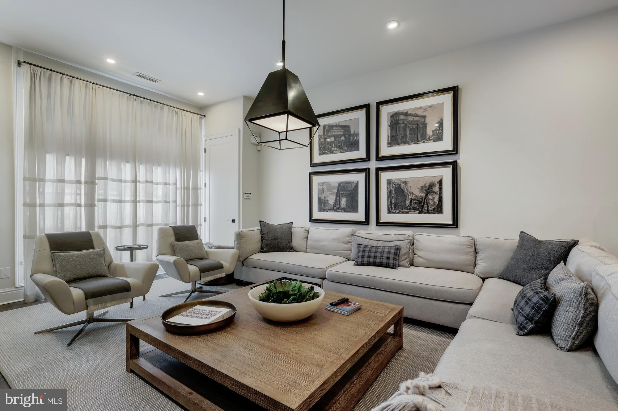 1710 Rittenhouse Square Philadelphia, PA 19103 - Photo 4 of 43