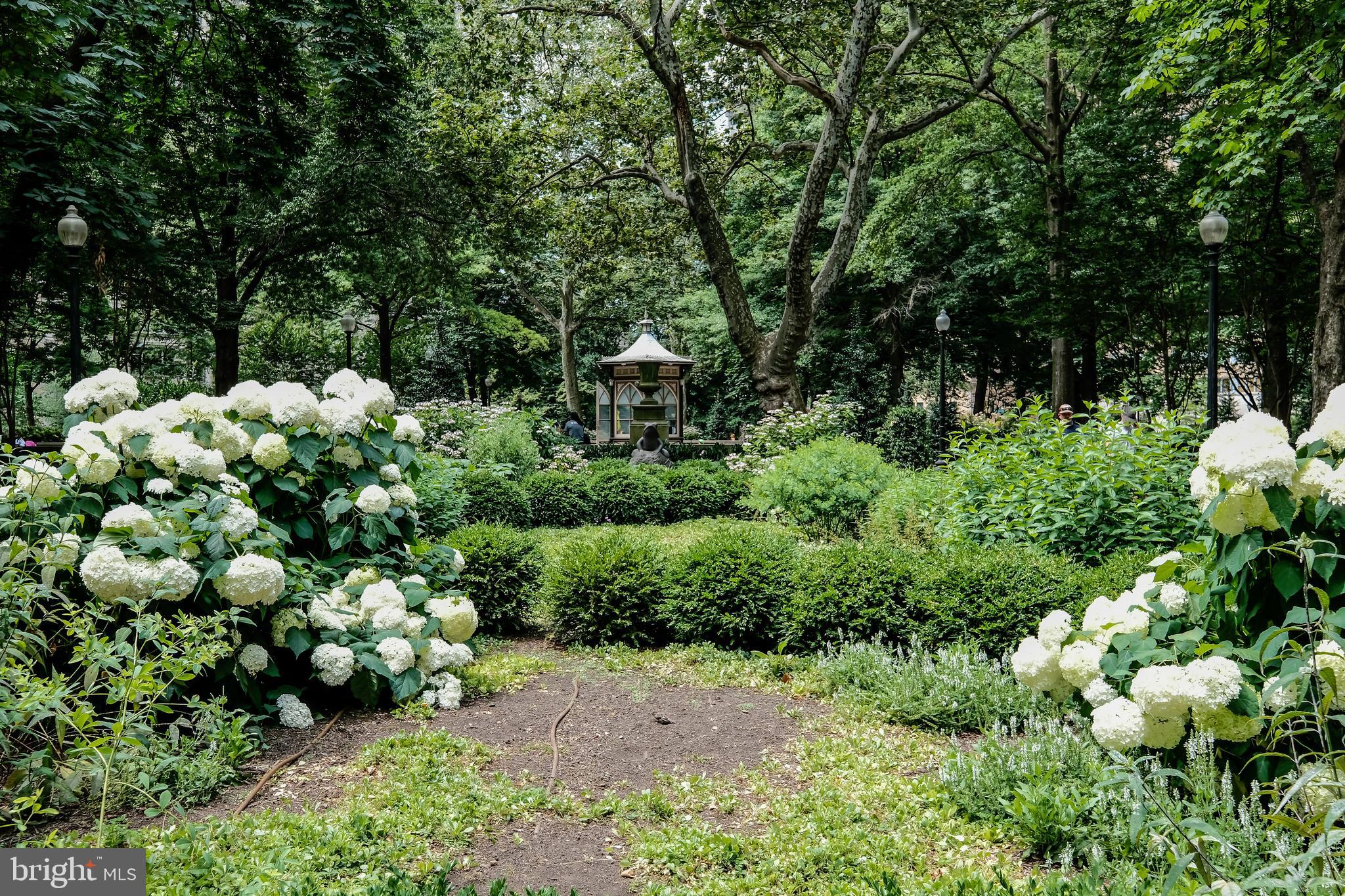 1710 Rittenhouse Square Philadelphia, PA 19103 - Photo 38 of 43