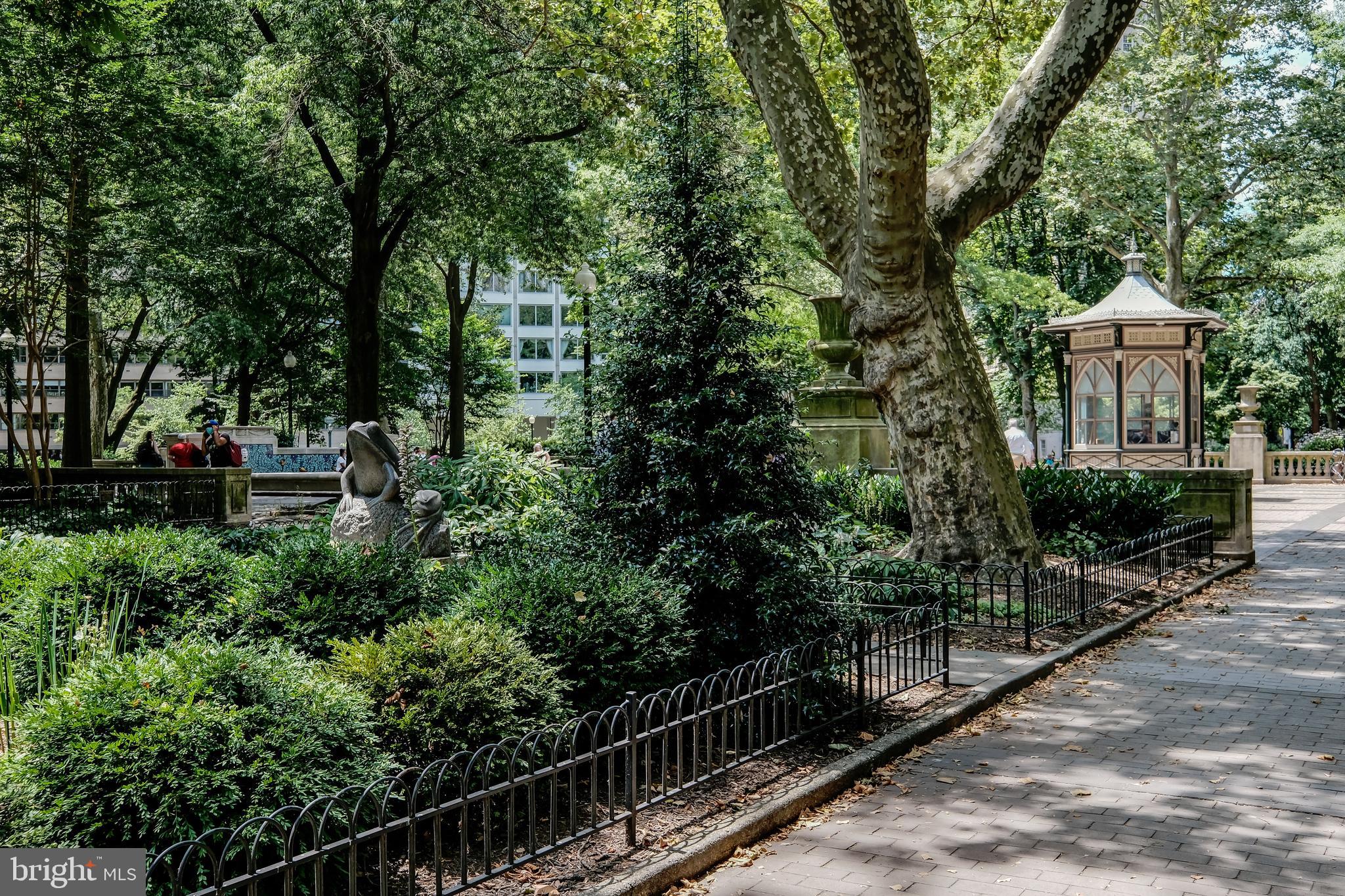 1710 Rittenhouse Square Philadelphia, PA 19103 - Photo 42 of 43