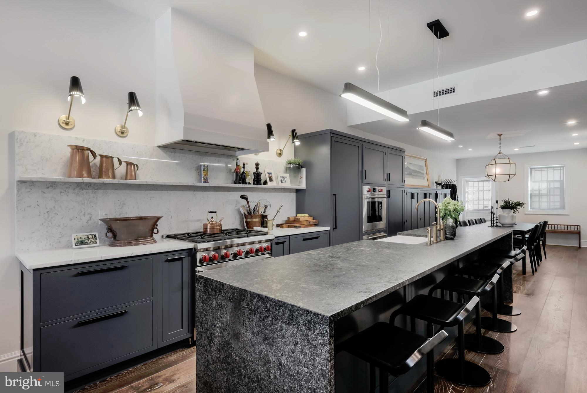 1710 Rittenhouse Square Philadelphia, PA 19103 - Photo 6 of 43