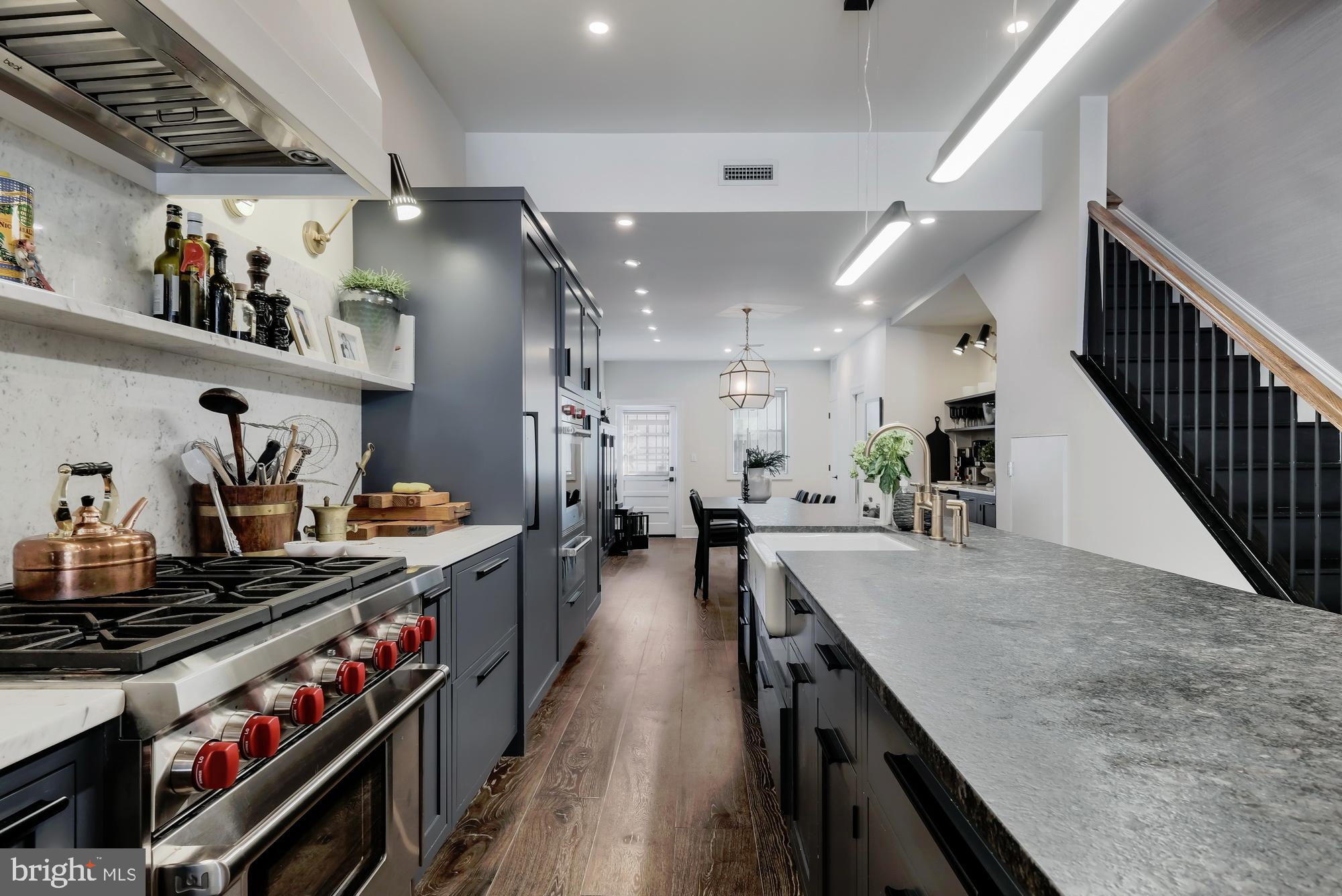 1710 Rittenhouse Square Philadelphia, PA 19103 - Photo 8 of 43