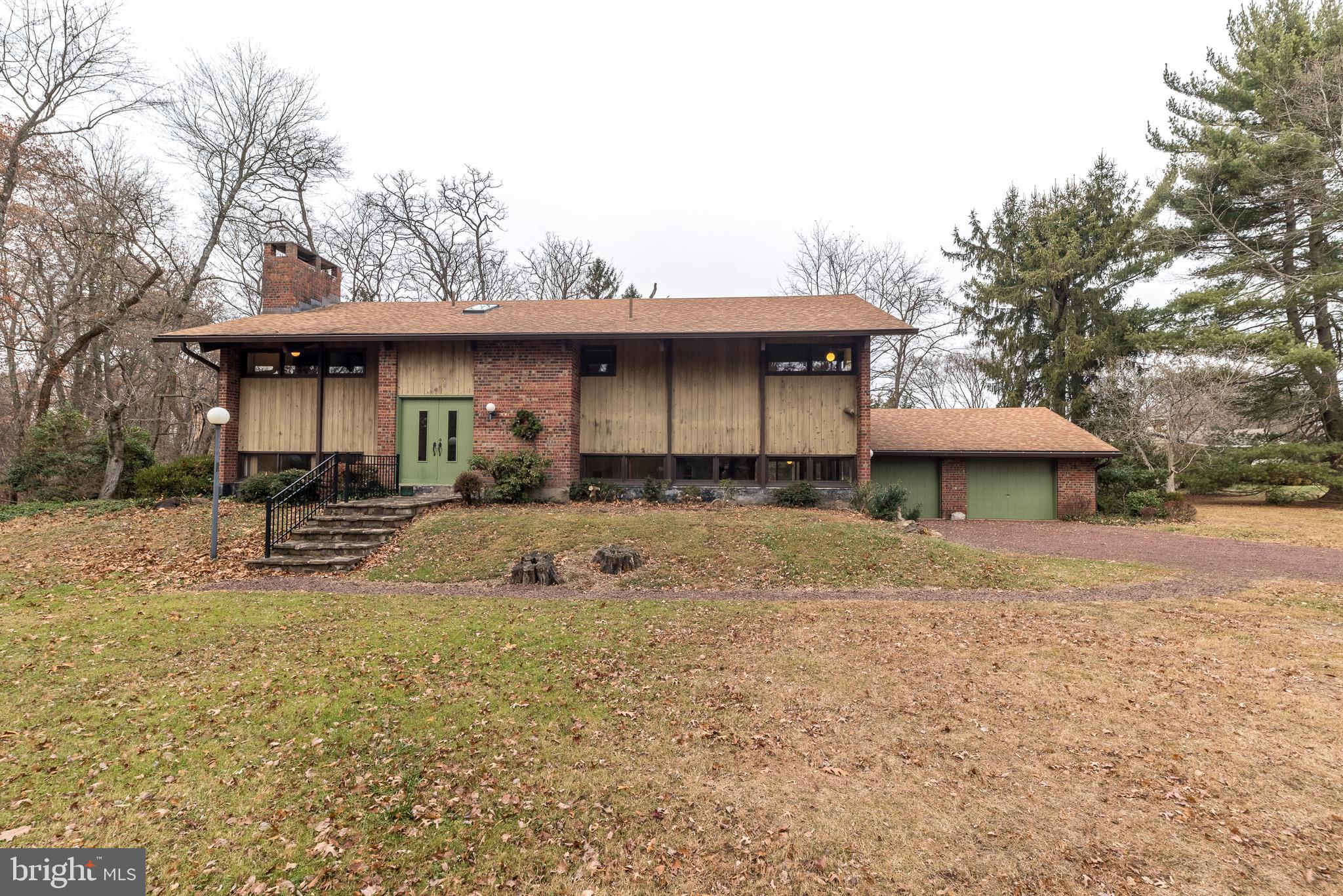 751 Linton Hill Road Newtown, PA 18940 - Photo 2 of 37