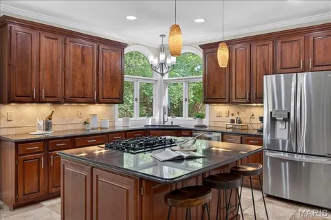 $875,000 | 17601 Burnham Court, Chesterfield, MO 63005