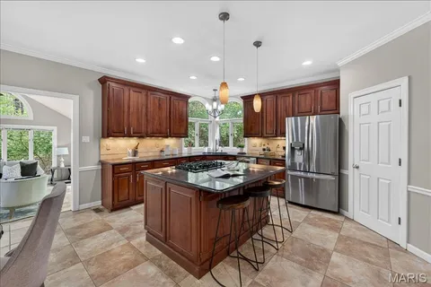 $875,000 | 17601 Burnham Court, Chesterfield, MO 63005