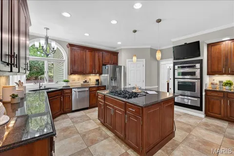 $875,000 | 17601 Burnham Court, Chesterfield, MO 63005