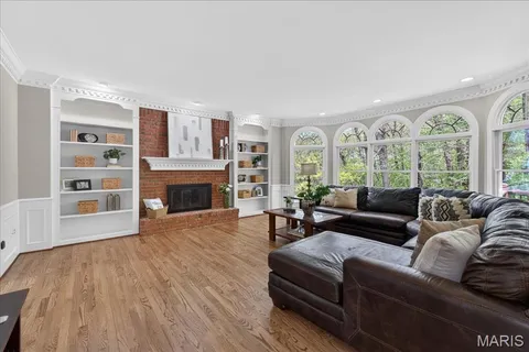 $875,000 | 17601 Burnham Court, Chesterfield, MO 63005