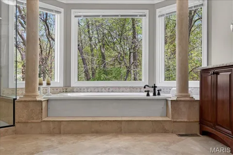 $875,000 | 17601 Burnham Court, Chesterfield, MO 63005