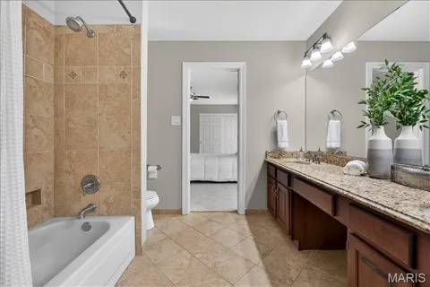 $875,000 | 17601 Burnham Court, Chesterfield, MO 63005