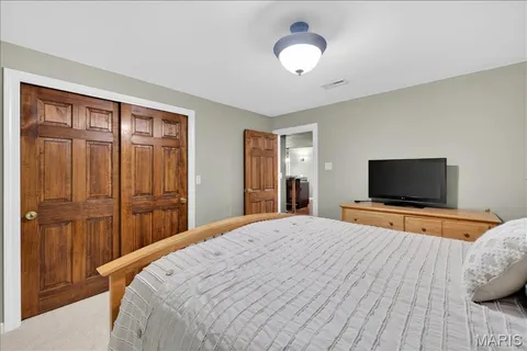 $875,000 | 17601 Burnham Court, Chesterfield, MO 63005