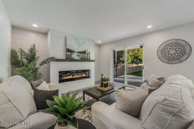 $699,000 | 3089 Lake Forest Drive, Hayden Lake, ID 83835