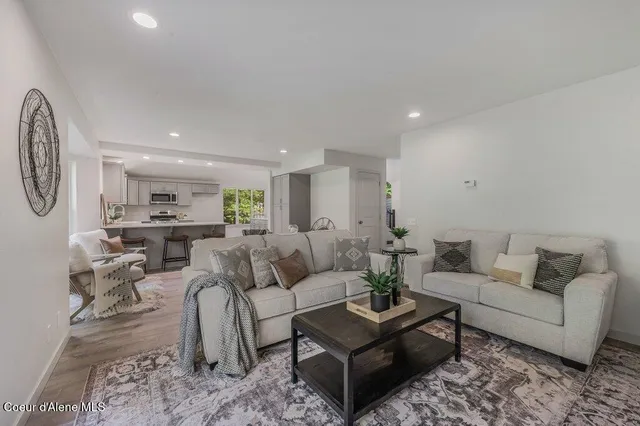 $699,000 | 3089 Lake Forest Drive, Hayden Lake, ID 83835