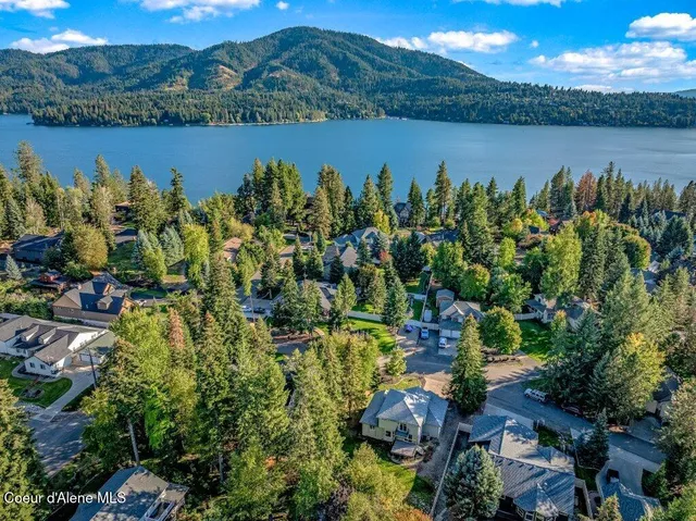 $699,000 | 3089 Lake Forest Drive, Hayden Lake, ID 83835