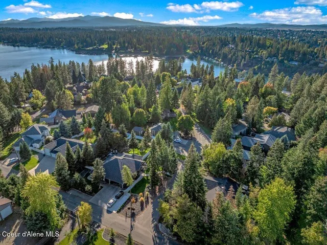 $699,000 | 3089 Lake Forest Drive, Hayden Lake, ID 83835