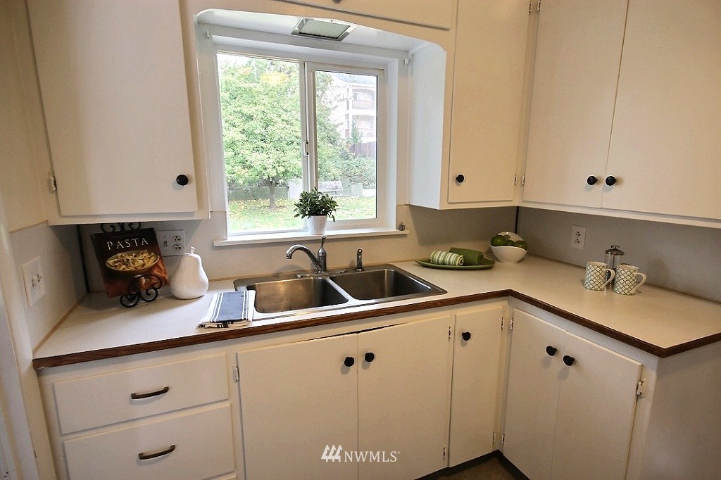 10822 Southeast 192nd Street Renton, WA 98055 - Photo 14 of 21 Gallery Image 14