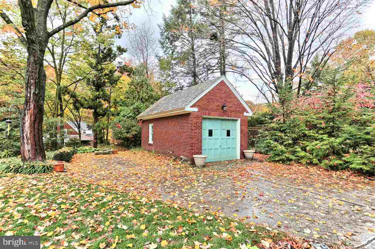 2300 Edgewood Road Harrisburg, PA 17104 - Photo 21 of 25 Gallery Image 21