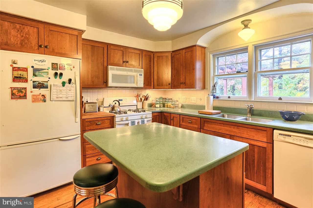 2300 Edgewood Road Harrisburg, PA 17104 - Photo 7 of 25 Gallery Image 7