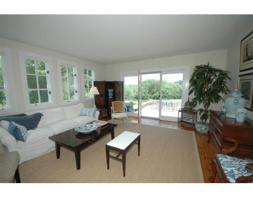 645 Main Street Boxford, MA 01921 - Photo 4 of 23