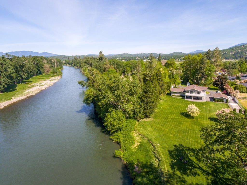 2913 Lower River Road Grants Pass, OR 97526 - Photo 1 of 34 Primary Photo