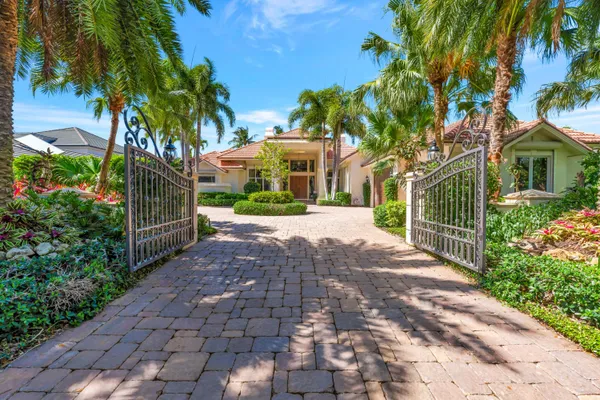 $8,000,000 | 416 Mariner Drive, Jupiter, FL 33477
