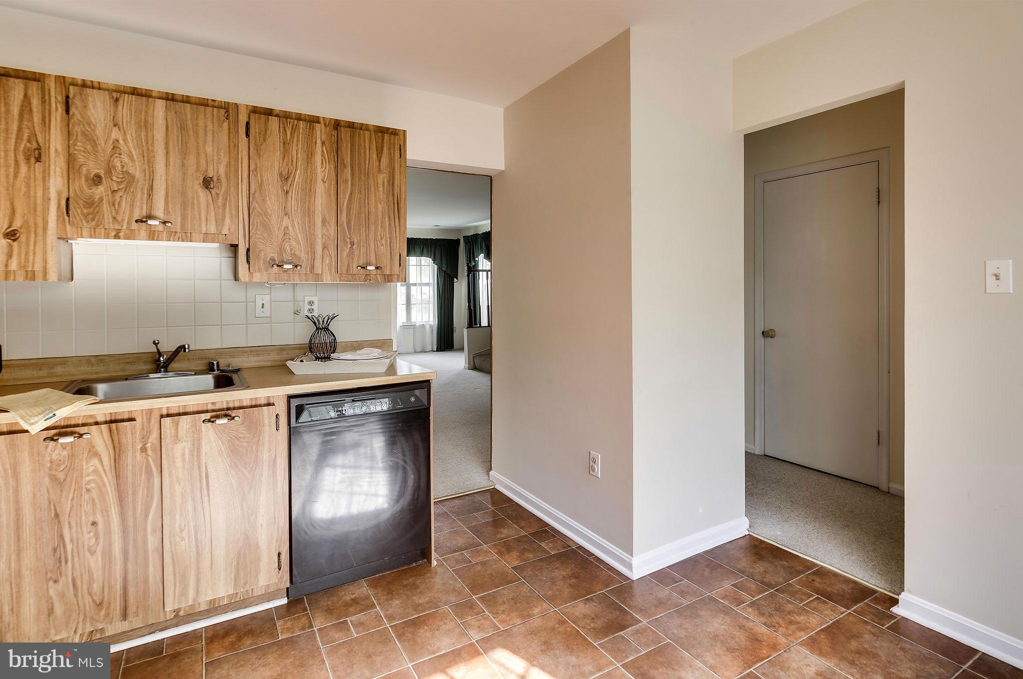 1666 Ridgely Court Crofton, MD 21114 - Photo 4 of 24 Kitchen