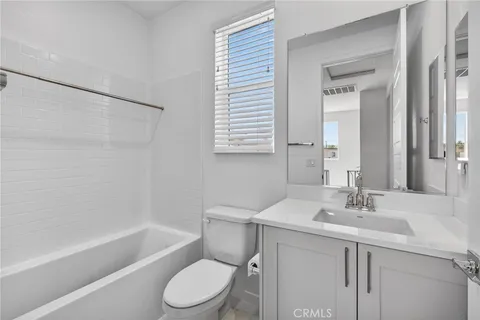 $799,000 | 1554 Plaza Del Amo, Torrance, CA 90501