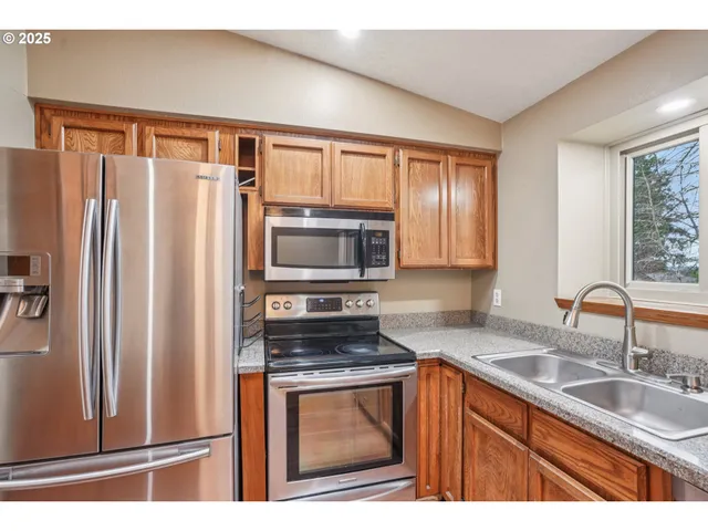 $490,000 | 1334 Northeast 155th Avenue, Portland, OR 97230