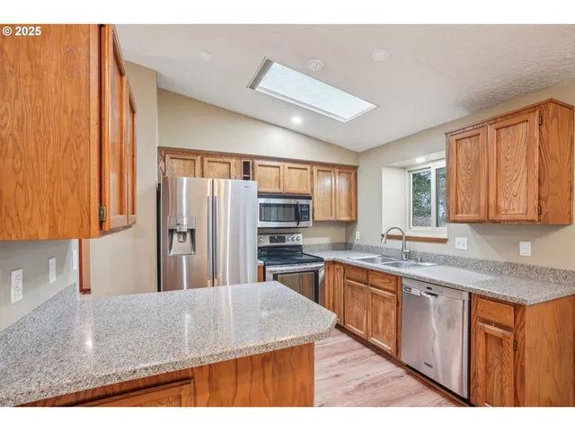 $490,000 | 1334 Northeast 155th Avenue, Portland, OR 97230